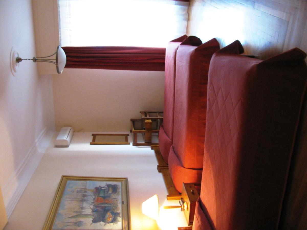 Art Gallery Hotel *